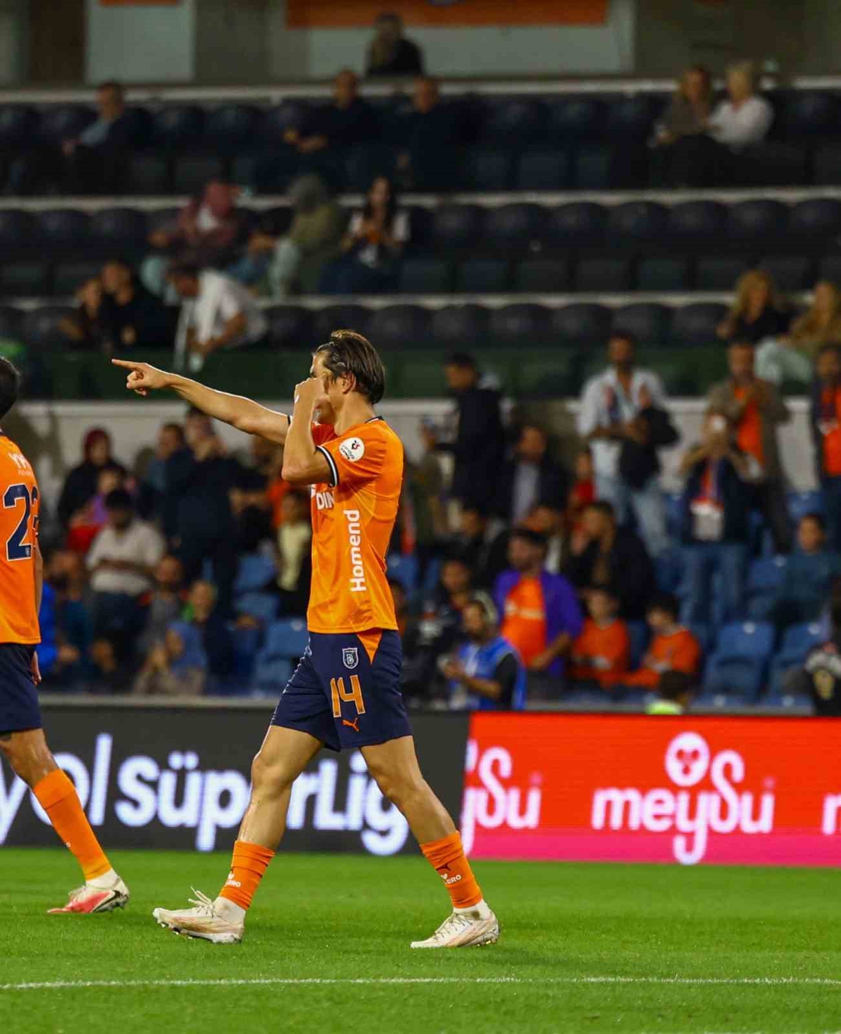 Shomurodov'un 2 golüyle Başakşehir, Gençlerbirliği'ni 4-0 yendi; ligdeki golü 6 oldu