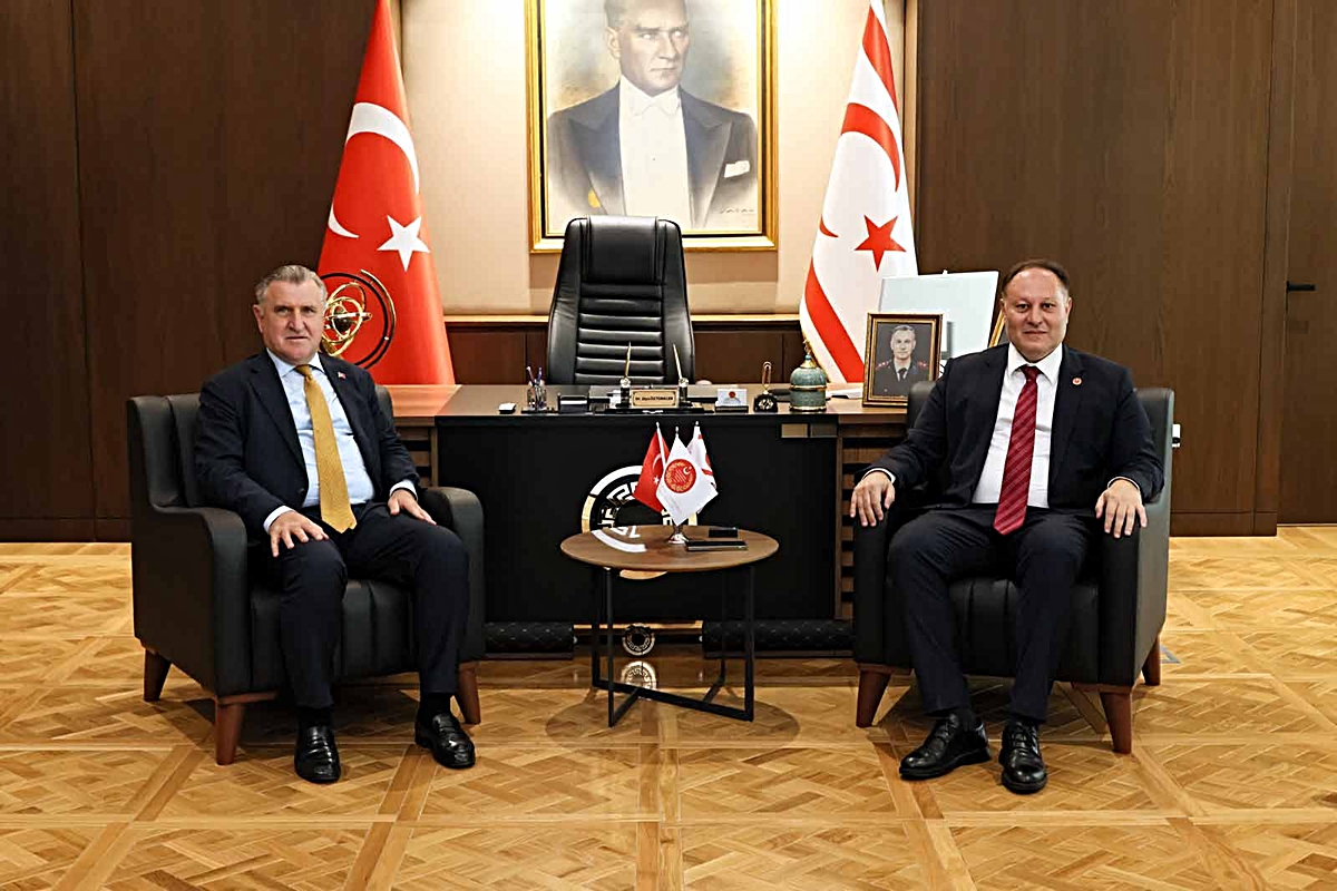 Spor Bakanı Bak, KKTC'de Öztürkler ile görüşerek deniz kazası için başsağlığı diledi