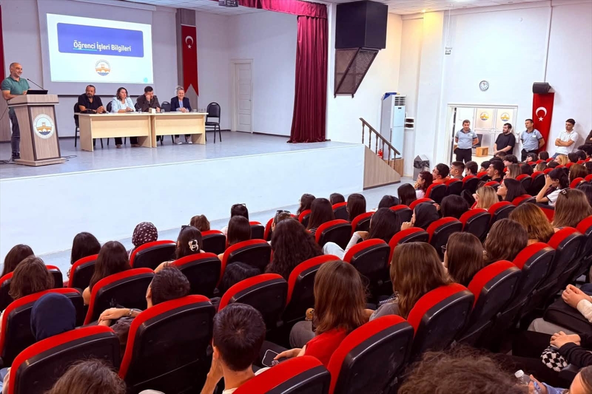Trakya Üniversitesi yeni kayıtlı öğrencilere oryantasyon düzenledi