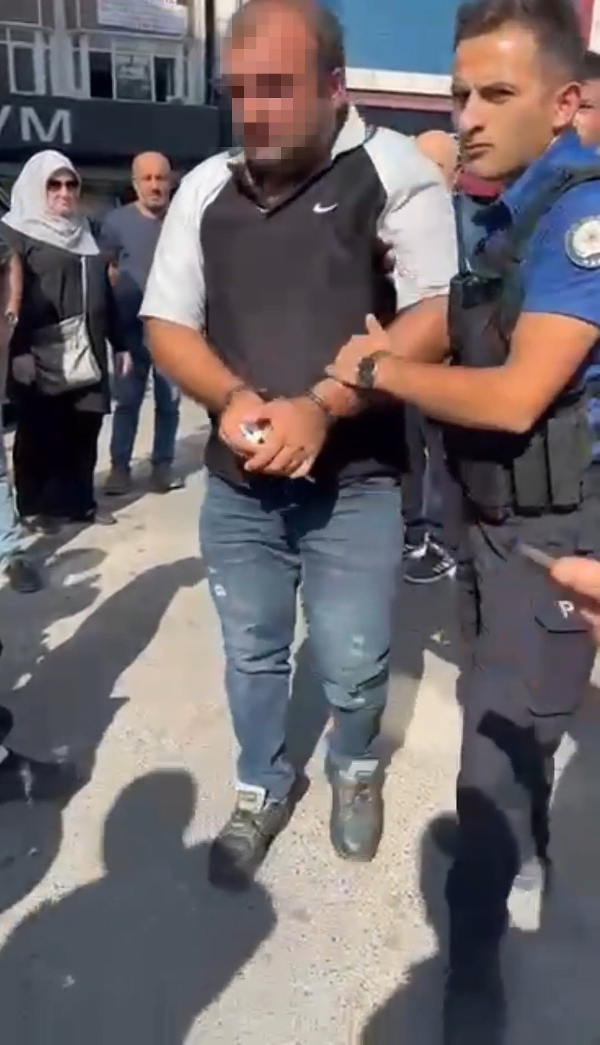 Zonguldak'ta 2 kız çocuğunun etek altını çektiği iddia edilen zanlı gözaltına alındı