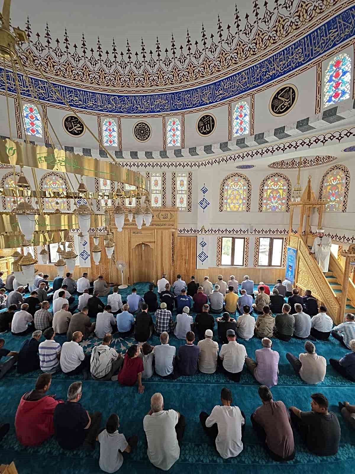Adıyaman Gölbaşı'nda 6 Şubat depreminde yıkılan Karaburun Köyü Camisi ibadete açıldı