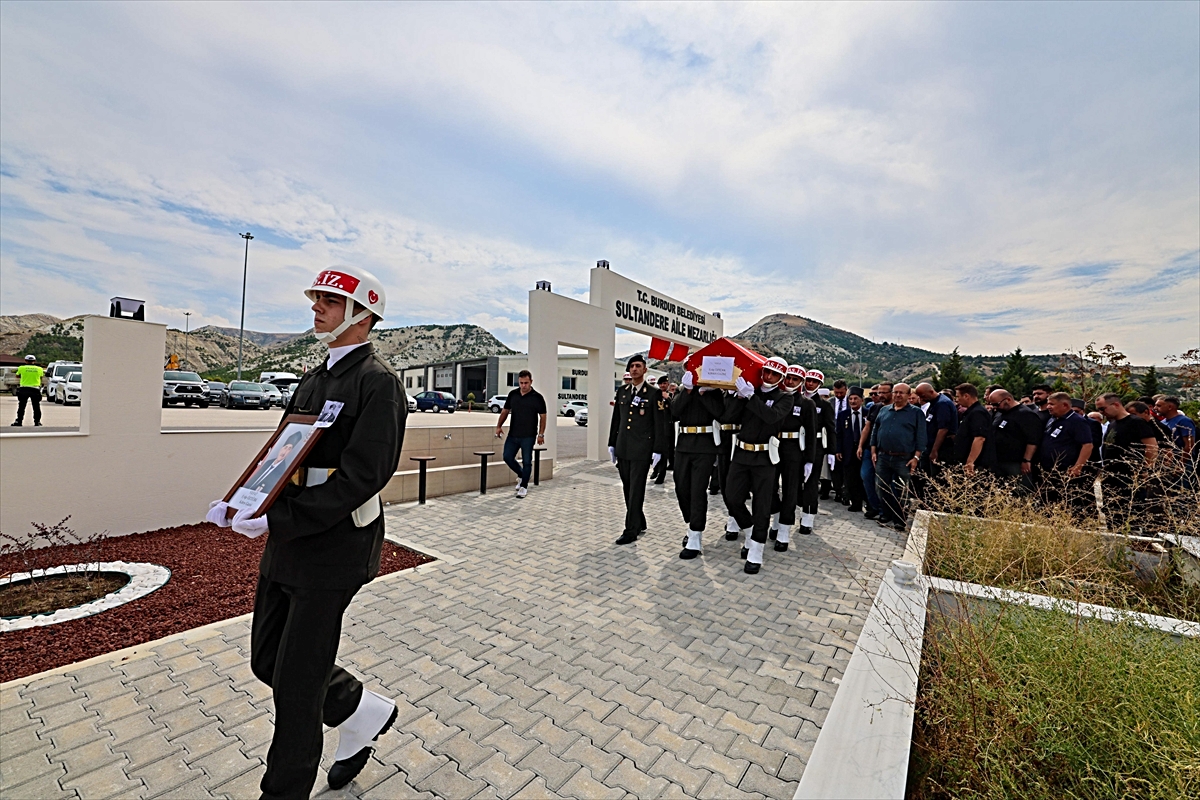 Burdur'da vefat eden Kıbrıs gazisi son yolculuğuna uğurlandı
