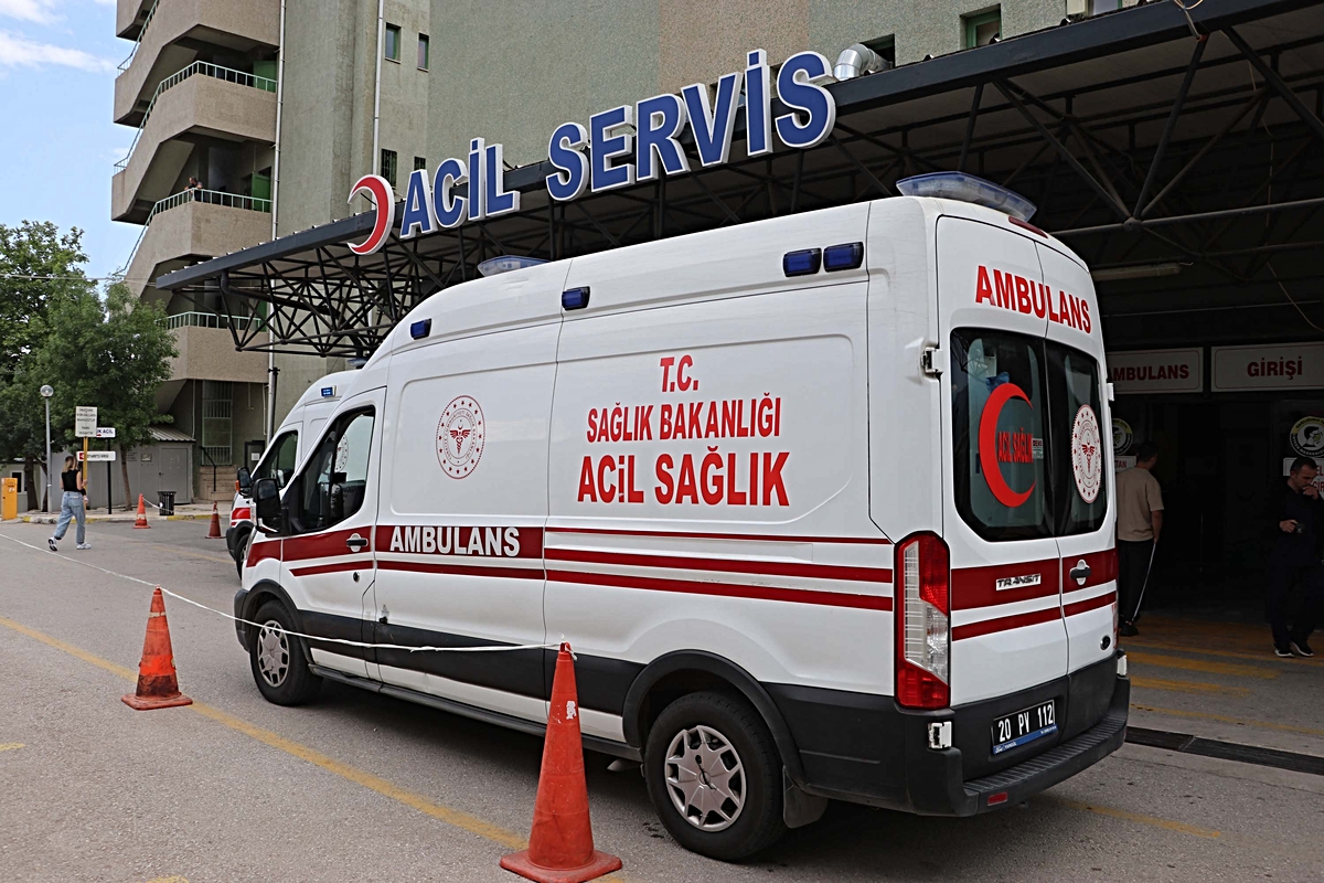 Denizli Pamukkale'de 15 yaşındaki şüpheli bir kişiyi öldürdü