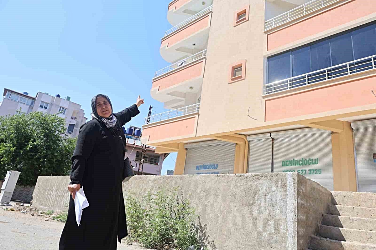 Hatay Reyhanlı'da bir kadın, 170 bin TL ödeyip 20 yıllık ev hayaline kavuşamadı