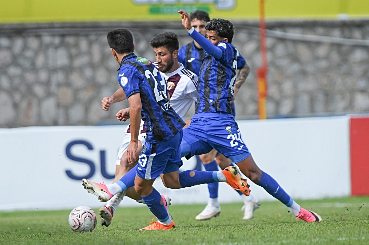 İnegölspor, evinde Karacabey Belediyespor'a 36'da Berke Özgün'ün golüyle 1-0 yenildi