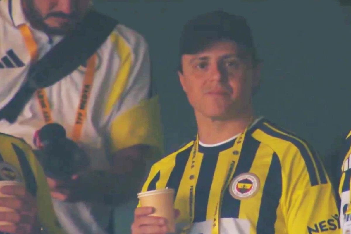 İstanbul'un Kralı Felipe Massa, Fenerbahçe tribünlerinde