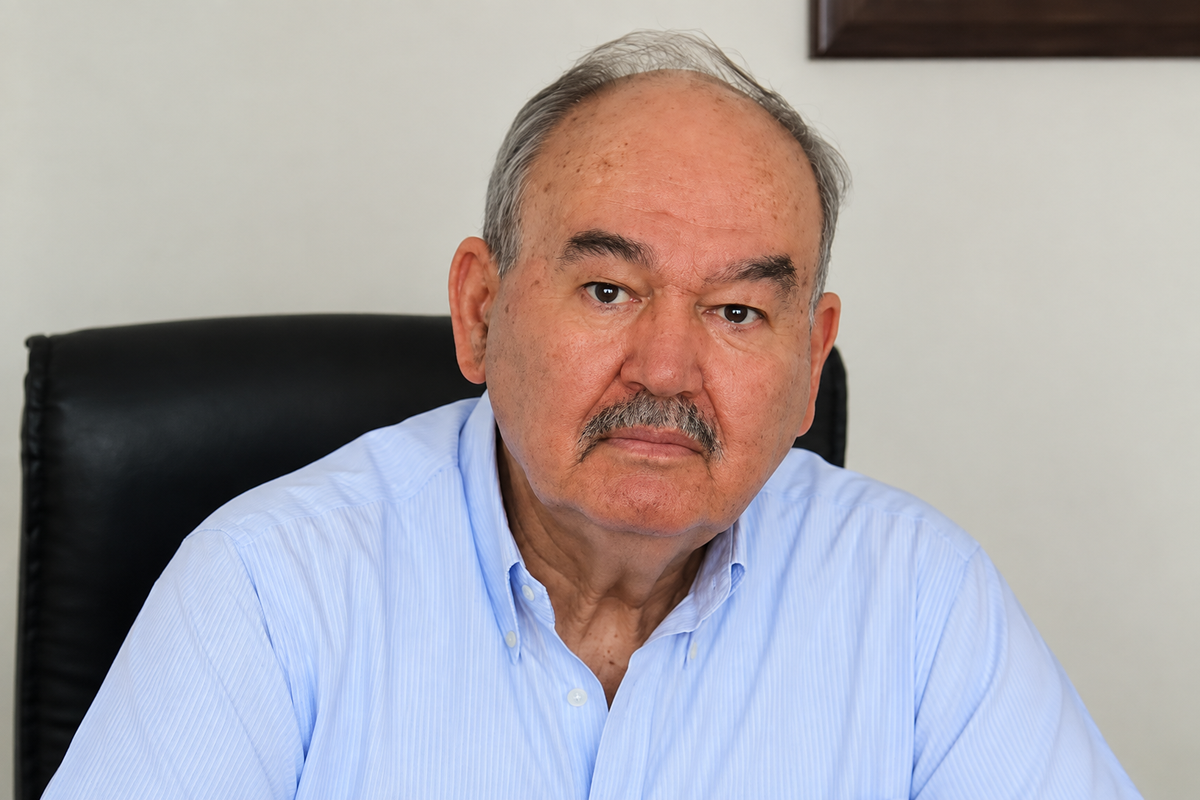 İzmir Eski Büyükşehir Belediye Başkanı Dr. Burhan Özfatura yoğun bakımda
