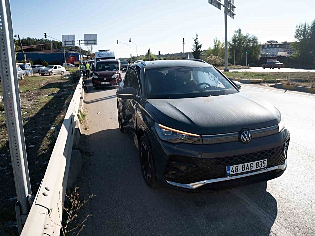 Kastamonu'da kavşak çarpışması: Cip ile hafif ticari araç, 2 yaralı