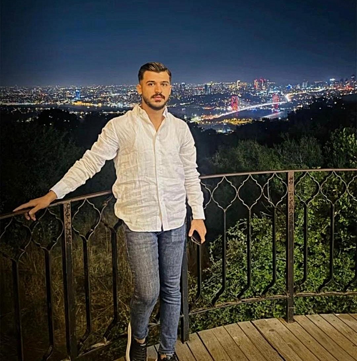 Koyun sürüsüne çarpan otomobilin sürücüsü Şanlıurfa'da hastanede hayatını kaybetti