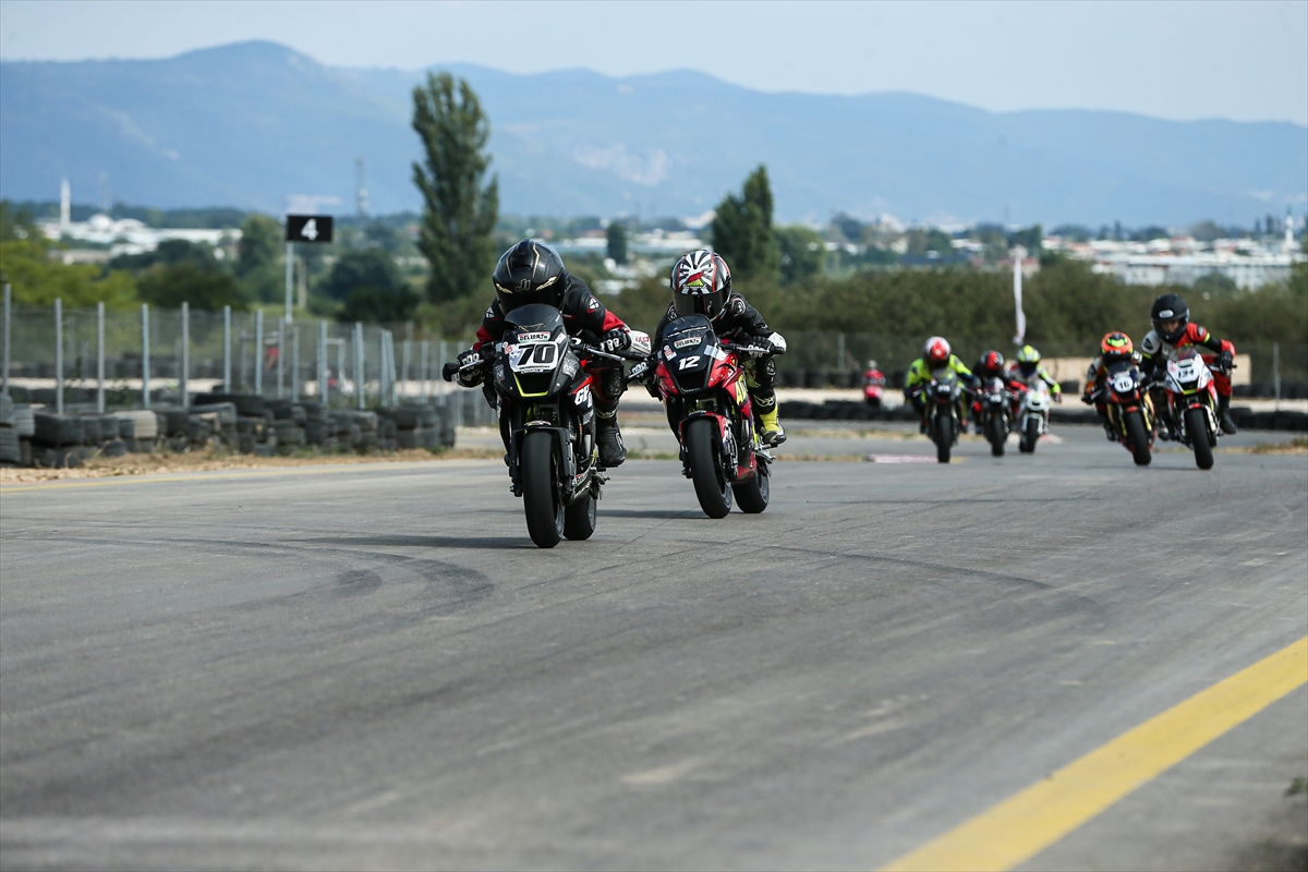 Süpermoto, MiniGP ve MotoMini 5. ayak final yarışları Bursa'da tamamlandı