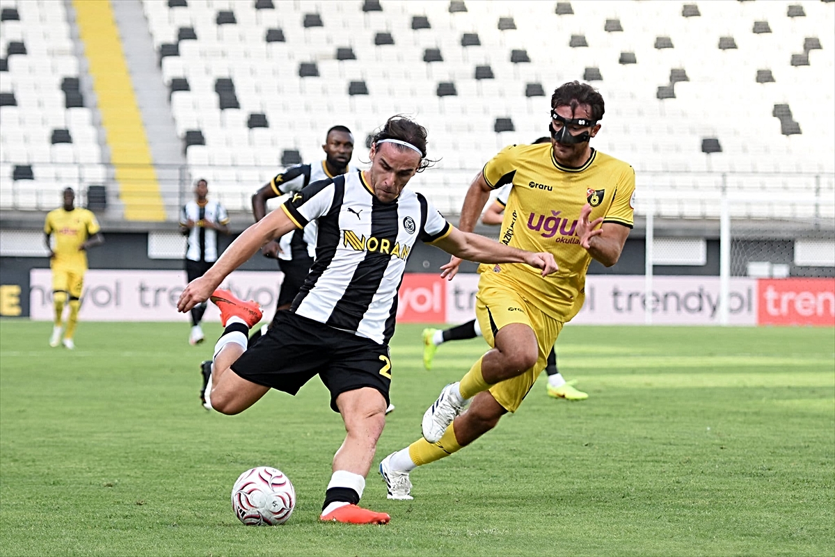 Trendyol 1. Lig 8. haftasında İstanbulspor Manisa FK'yi deplasmanda 90+4'te 1-0 yendi