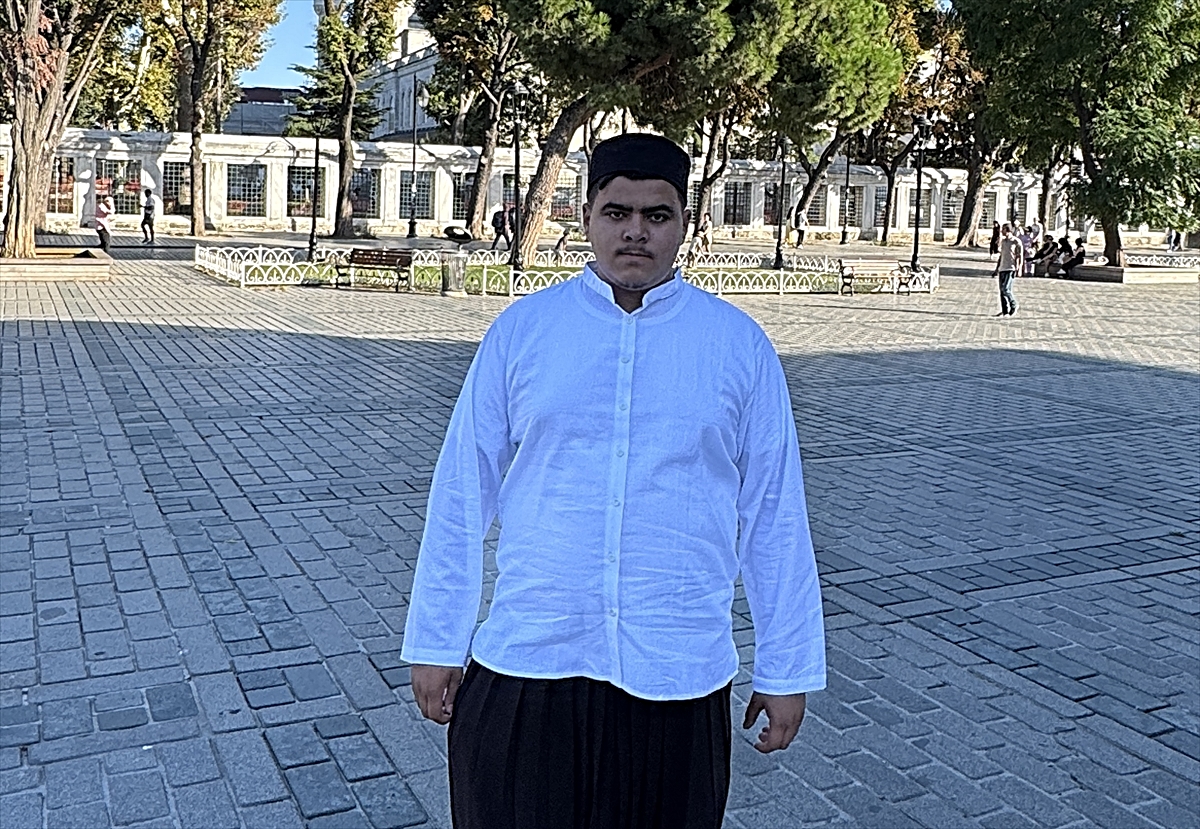İstanbul'dan otostopla umreye giden 18 yaşındaki Ali Haydar Erol