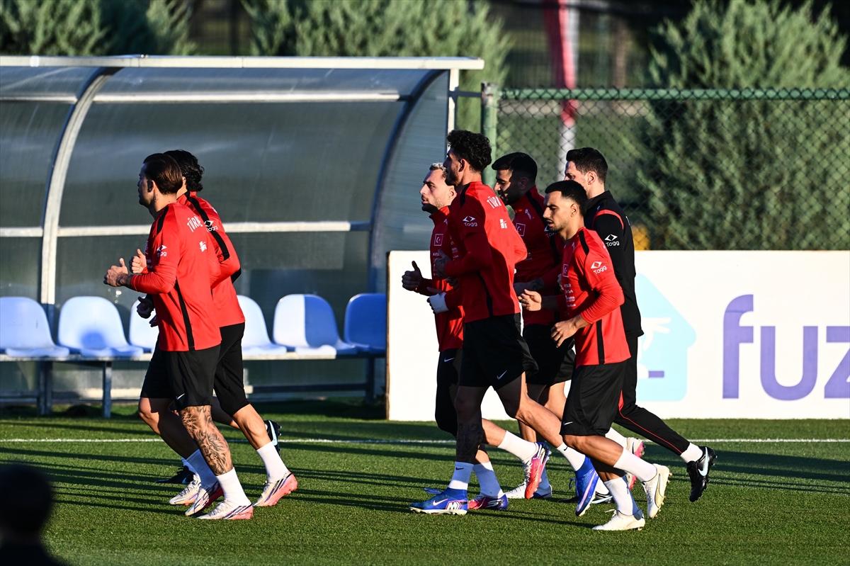 A Milli Futbol Takımı, 25 Eylül'deki Fransa maçı öncesi Riva'da idman yaptı