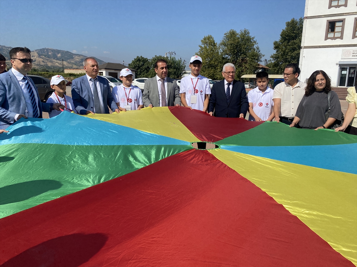 Alaşehir'de TÜBİTAK destekli özel gereksinimlilere yönelik proje ilk kez uygulandı