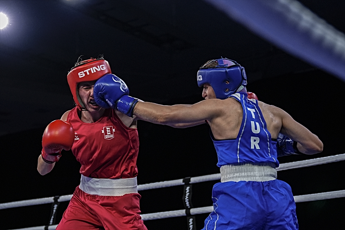 Avrupa Boks Şampiyonası'nda Gizem Özer ve Esra Yıldız Kahraman çeyrek finale yükseldi