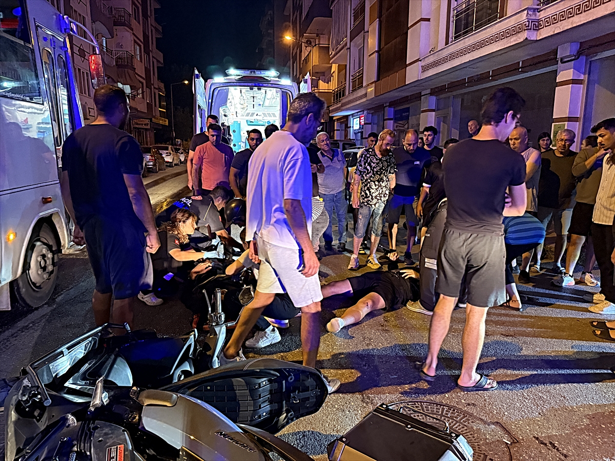 Aydın Efeler’de kamyonetle çarpışan motosikletteki yaralı 2 kişi hastaneye kaldırıldı