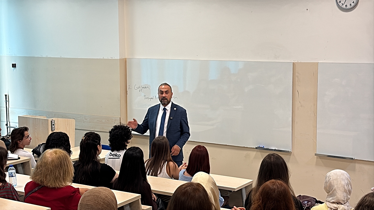 Bartın Üniversitesinde ilk ders 'Terörsüz Türkiye' oldu, Rektör Akkaya birlik mesajı verdi