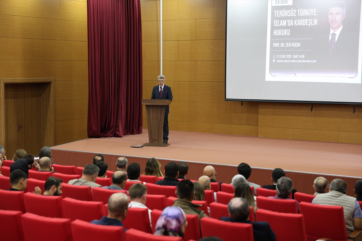 Bayburt Üniversitesi yeni akademik yılı 'Terörsüz Türkiye' dersiyle açtı