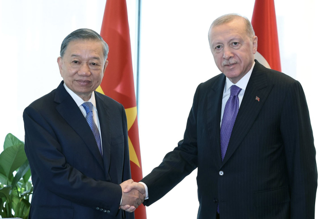 Başkan Erdoğan Vietnam Devlet Başkanı ile görüştü