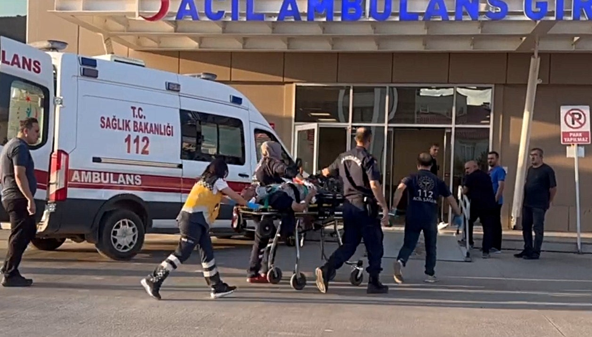 Erzincan'da sürücüsünün kontrolünden çıkan ATV baraj gölüne düştü, 2 kişi yaralandı
