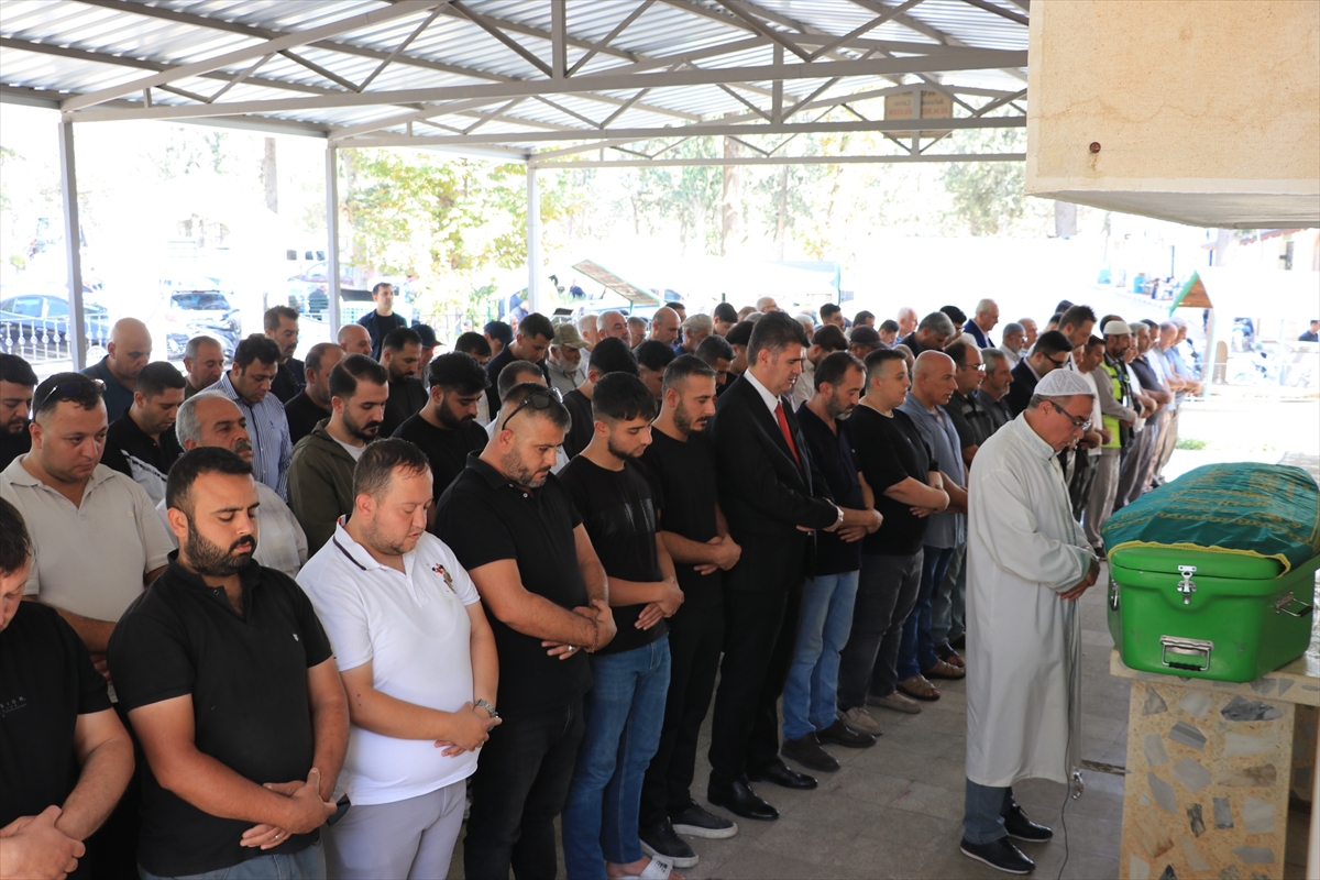 Eşinin pompalı tüfekle öldürdüğü kadın Kilis'te son yolculuğuna uğurlandı