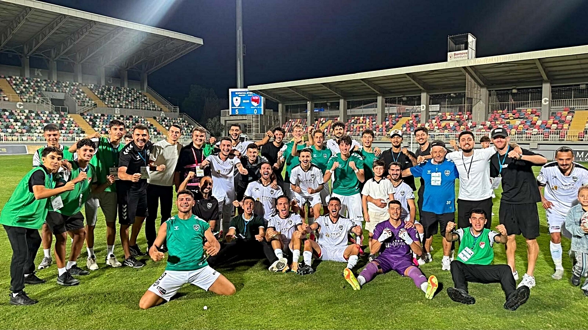Gaziemir Spor, evinde Denizli İdmanyurdu'nu 5-0 yenerek ligdeki ilk galibiyetini aldı