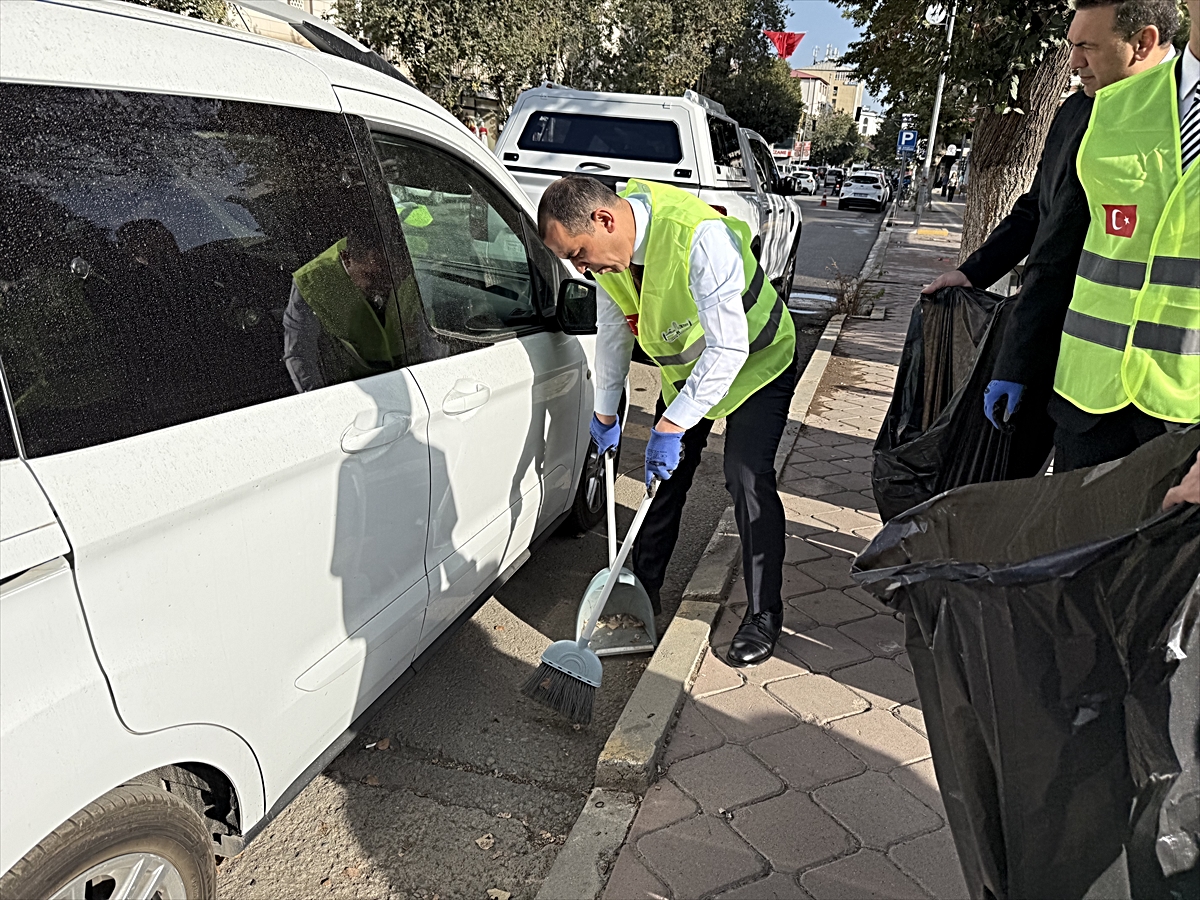 Iğdır'da 'Benim Şehrim Benim Evim' ile yaklaşık 1 milyon 75 bin metrekare temizlenecek