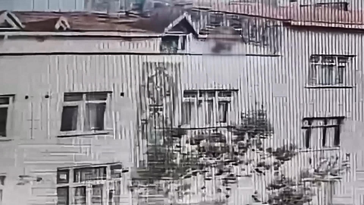 Kağıthane'de terastan düşen kadın doktor taburcu edildi, tedavisi Denizli'de sürüyor