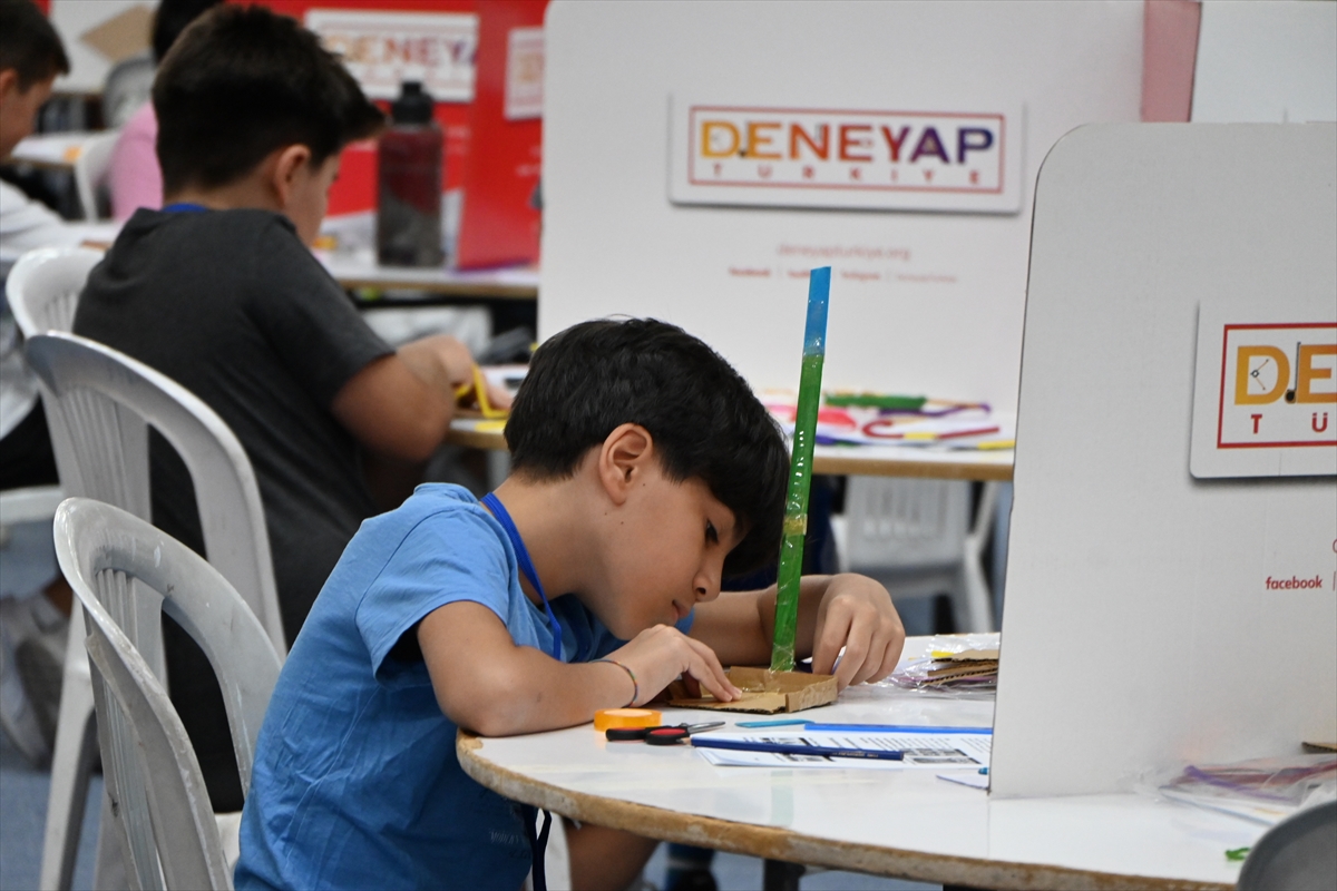 Manisa’da Deneyap atölyeleri sınavına 245 ortaokul ve 102 lise öğrencisi katıldı