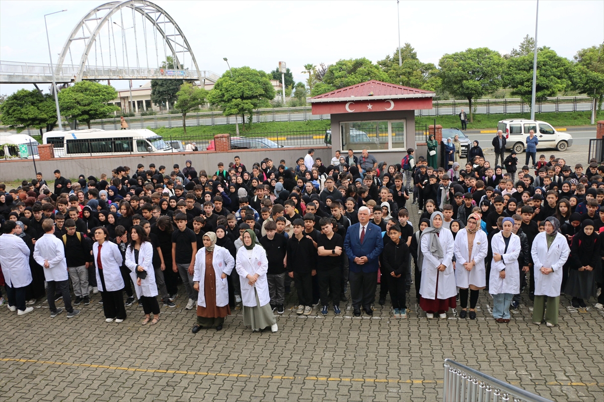 Of Milli Eğitim Müdürü Kabahasanoğlu, Ali Yeşilyurt İHO'da öğrencilere başarı diledi