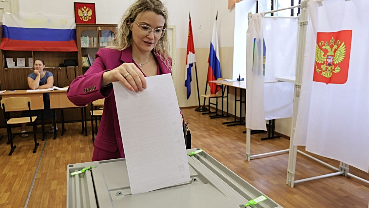 Rusya’da oy sayımı sürerken Birleşik Rusya yüzde 57,48 ile ilk sırada yer aldı