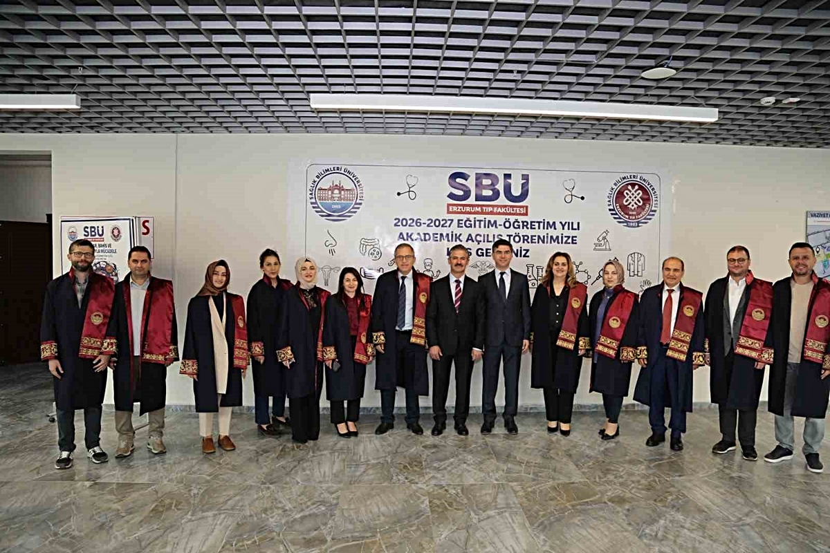 SBÜ Erzurum Tıp Fakültesi'nde 2026-2027 akademik yılı törenle başladı
