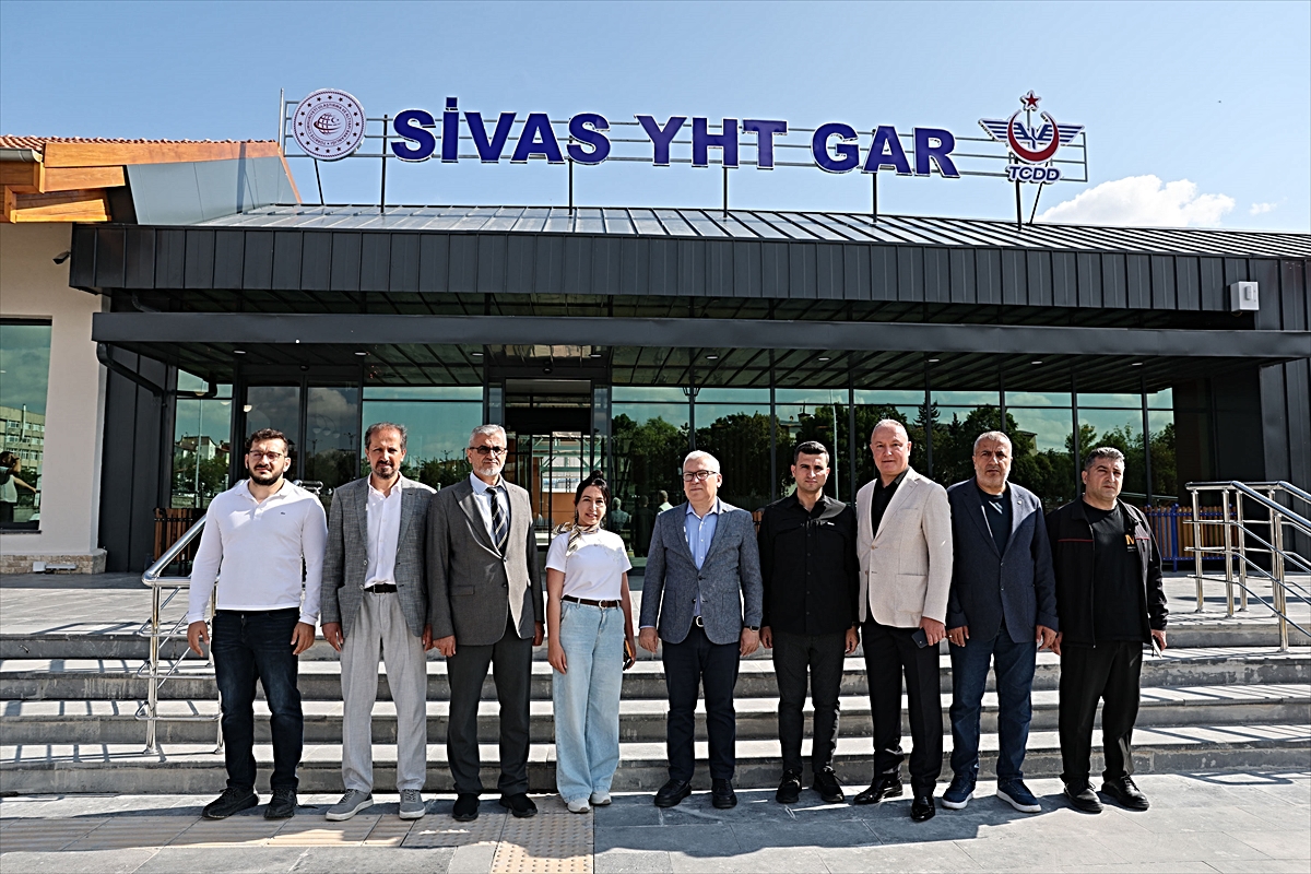 Sivas Valisi Şimşek, 75 milyon liralık YHT garının son hazırlıklarını inceledi