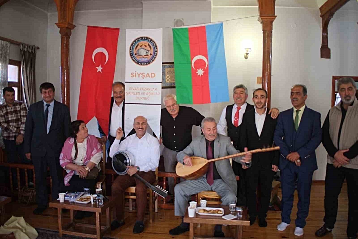 SİYŞAD’ın Bakü-Tebriz-Sivas Edebiyat Buluşması Sivas’ta gerçekleştirildi