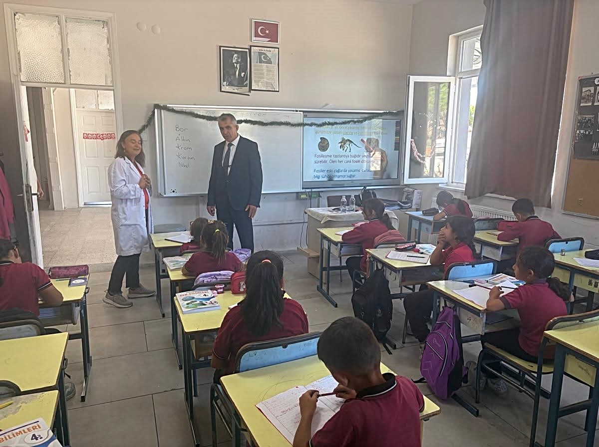 Söke İlçe Milli Eğitim Müdürü Uğurlu, Çavdar İlk ve Ortaokulu'nu ziyaret etti