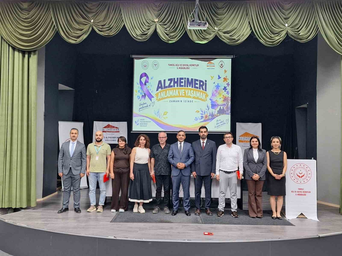 Tunceli'de düzenlenen Alzheimer panelinde hastalık ve bakım süreci ele alındı