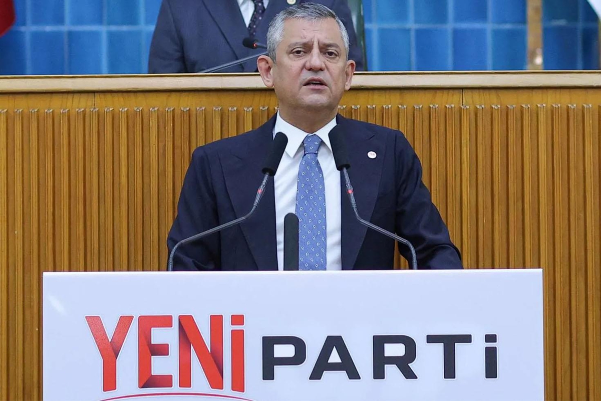 YENİ Parti Sözcüsü Emre: YENİ Parti isminin başına küçük bir düzenleme koyarak konuyu kapatabiliriz