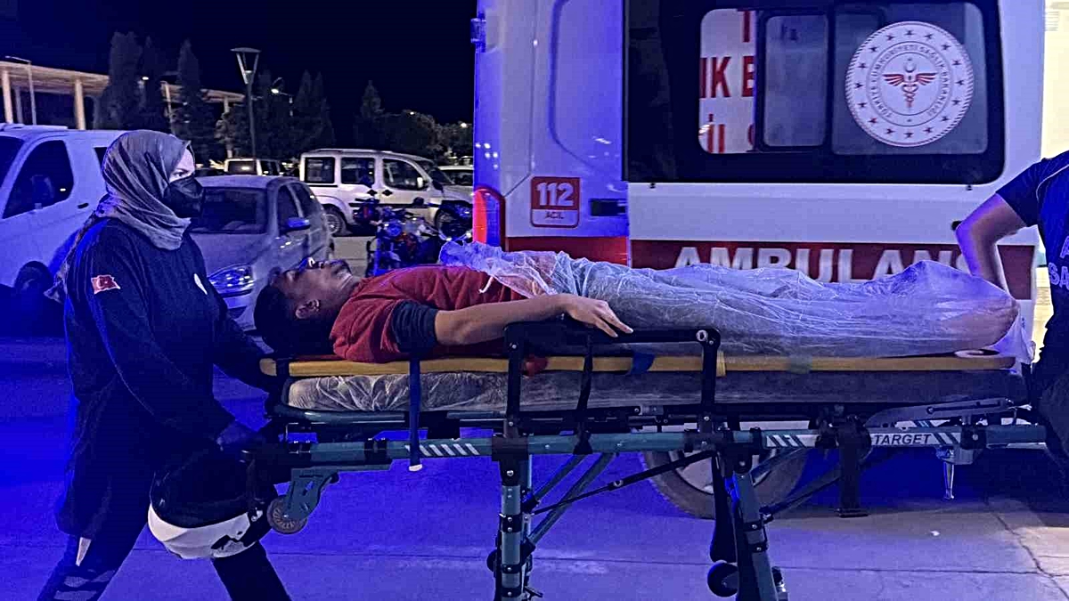 Adıyaman'da devrilen motosikletin sürücüsü yaralanarak hastaneye kaldırıldı