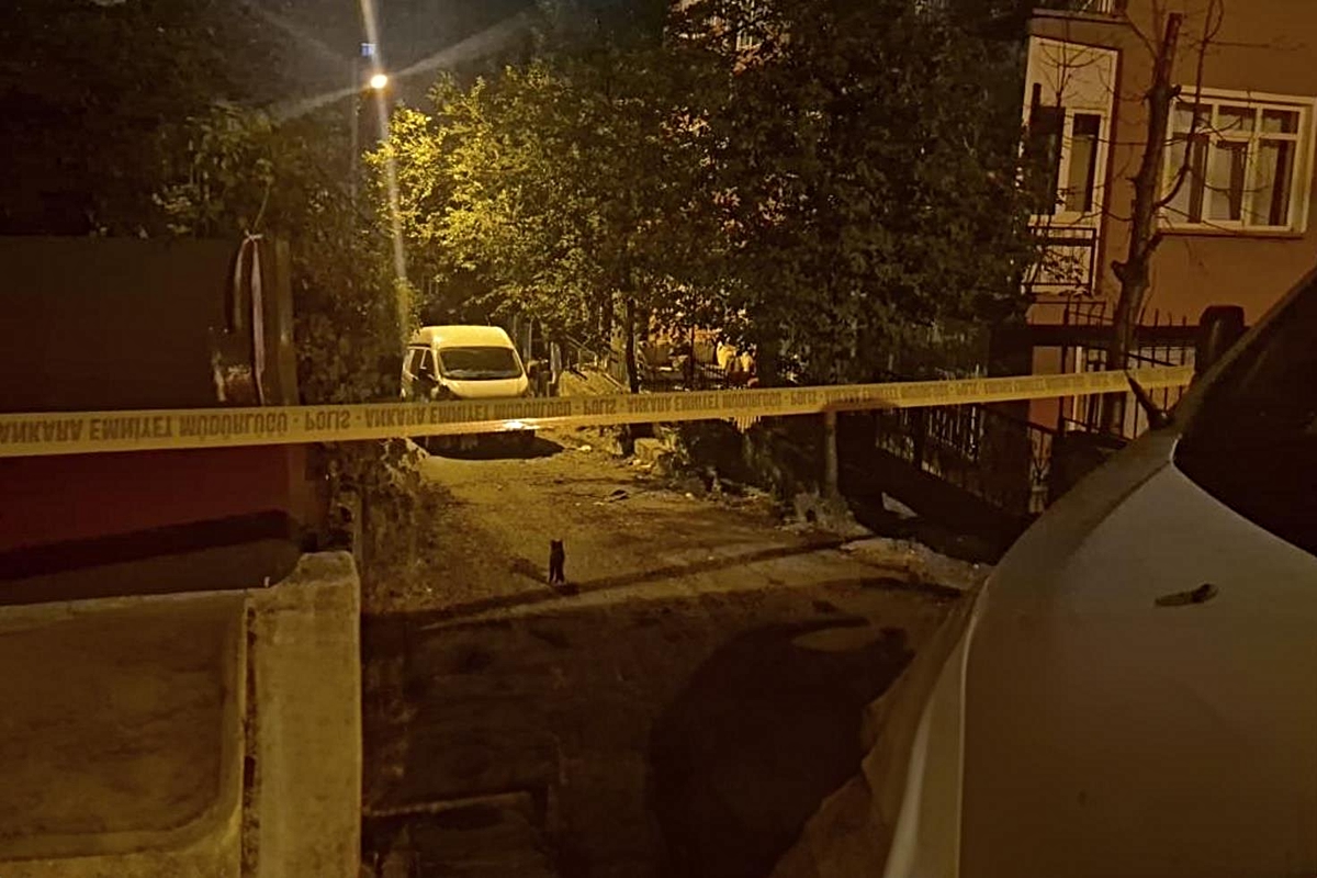 Apartmanda katliam! 2’si kardeş 3 kişi öldürülmüş halde bulundu