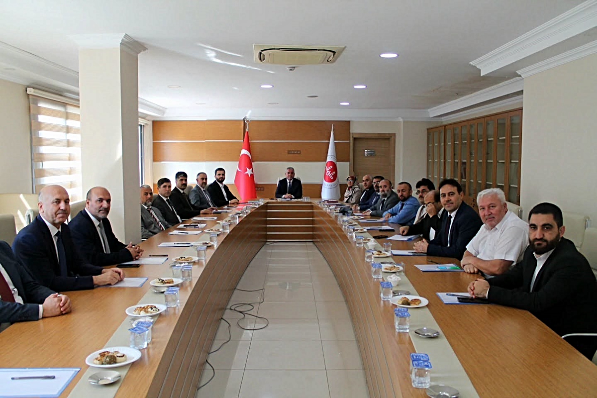Aydın'da ilçe müftüleri, din hizmetleri ve eğitim faaliyetlerini değerlendirdi