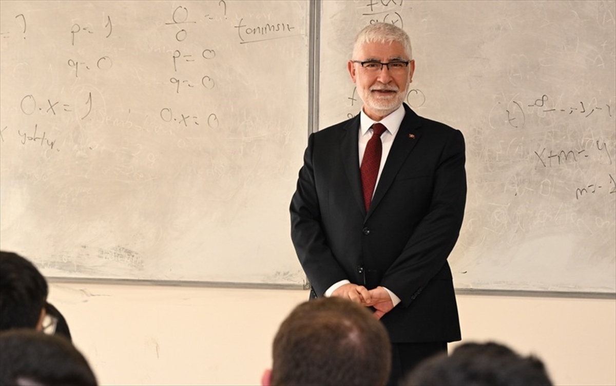 BAİBÜ Rektörü Prof. Dr. Faruk Yiğit, 2026-2027 eğitim öğretim yılı mesajını yayımladı