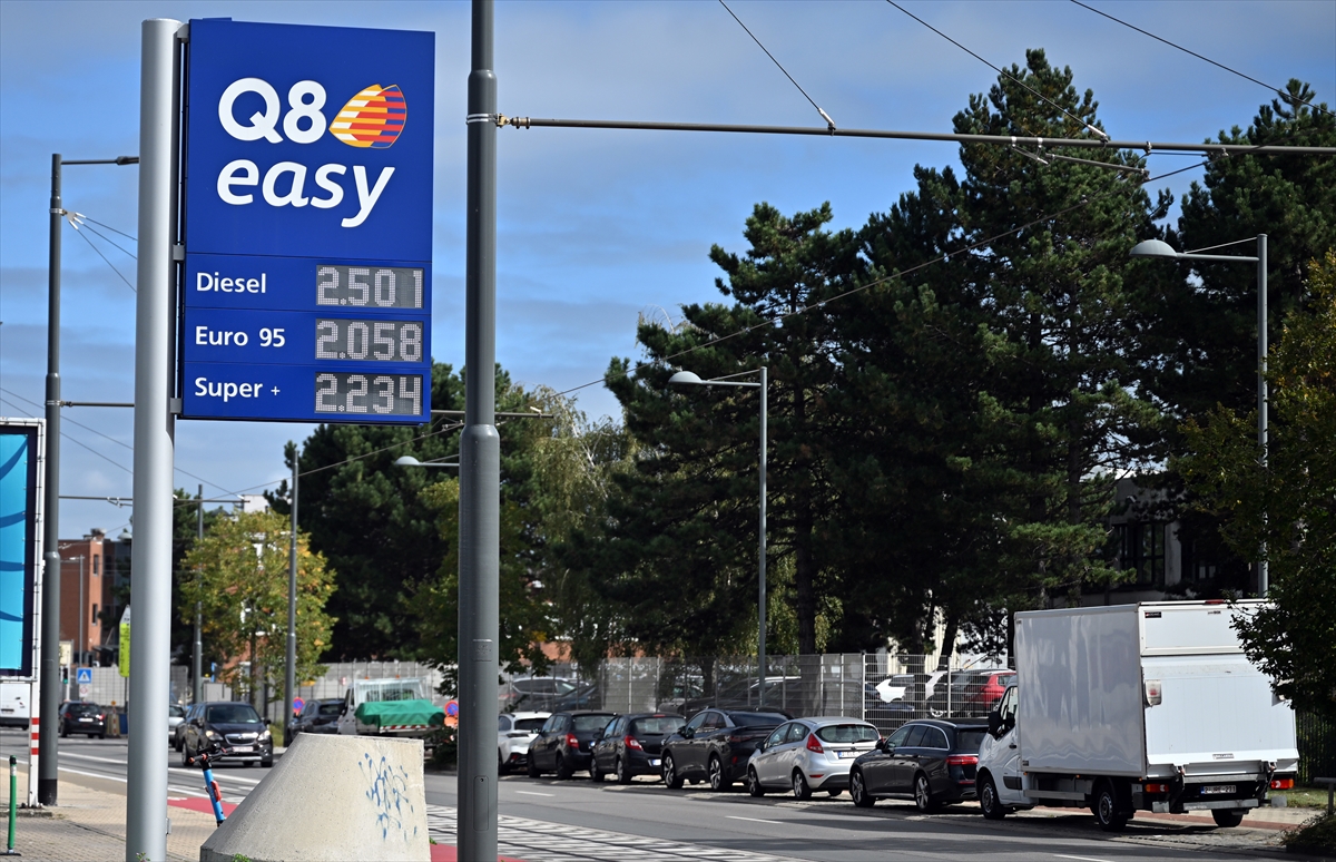 Belçika'da dizel litre fiyatı 2,501 avroya çıkarak tüm zamanların rekorunu kırdı