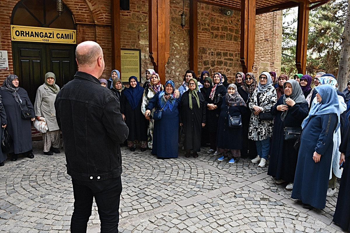 Bilecik'te 60 yaş üstü kadınlar için 'Ecdadın İzinde' tarihi turlar düzenleniyor