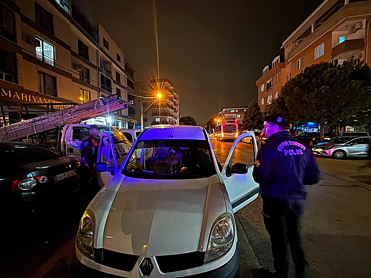 Bursa Gürsu'da 1000 polisin katıldığı uygulamada 232 araç ve 15 iş yeri denetlendi