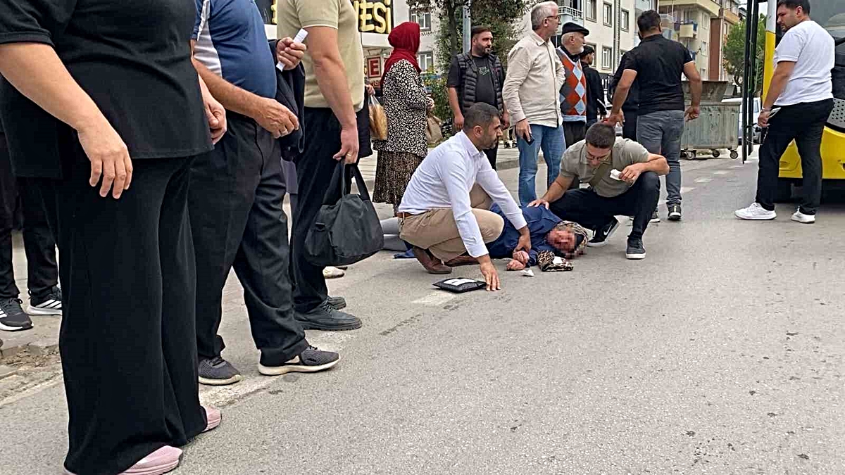 Bursa İnegöl'de özel halk otobüsü 68 yaşındaki kadına çarptı, ağır yaralandı