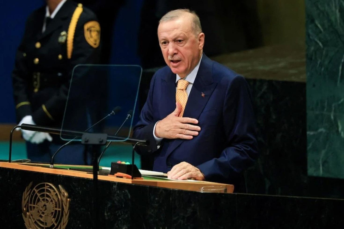 Cumhurbaşkanı Erdoğan, BM Genel Kurulu kürsüsünde Sezai Karakoç’un şiirini okudu