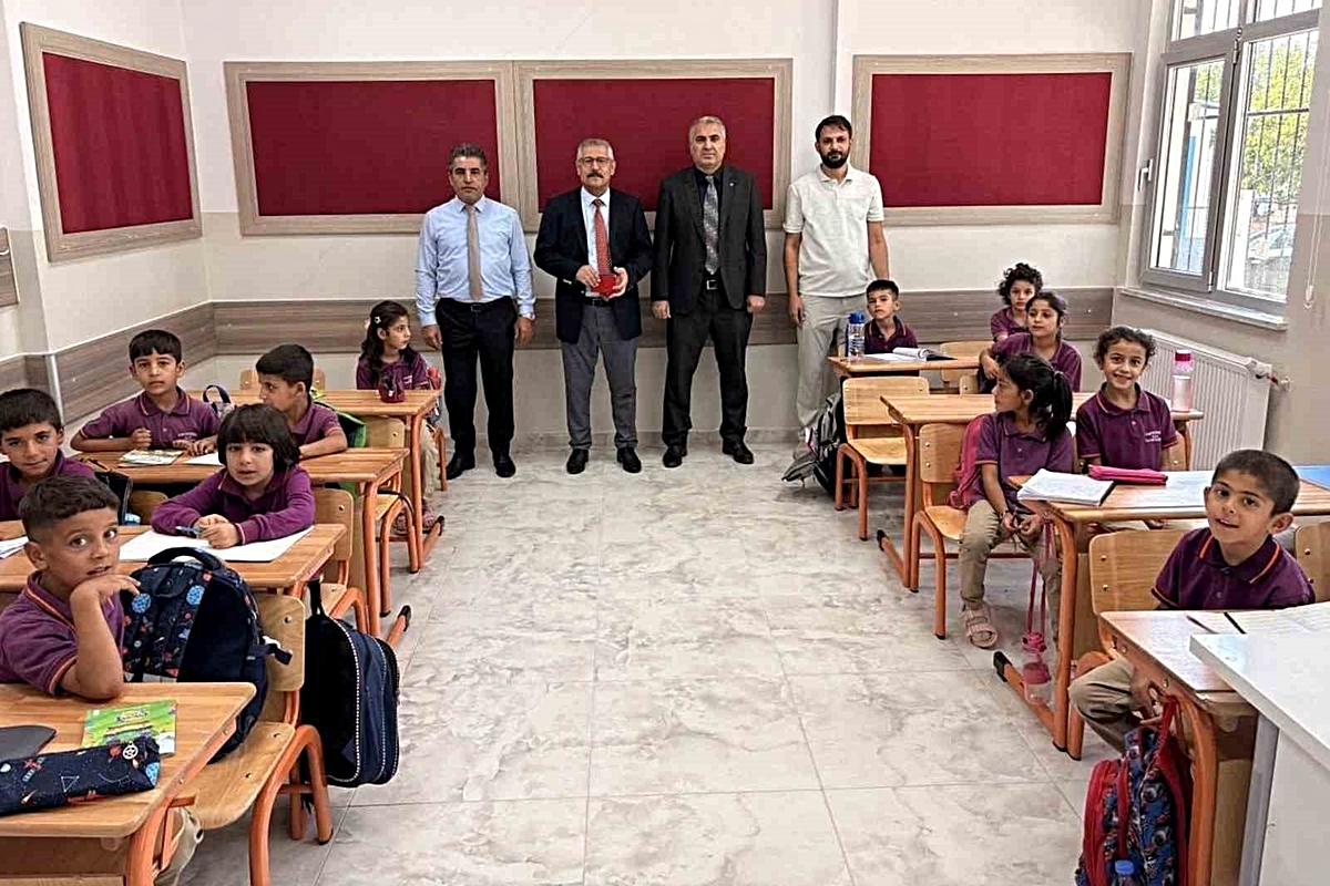 Depremde yıkılan Araban'daki Küçüklü İlkokulu açıldı, 30 öğrenci eğitime başladı