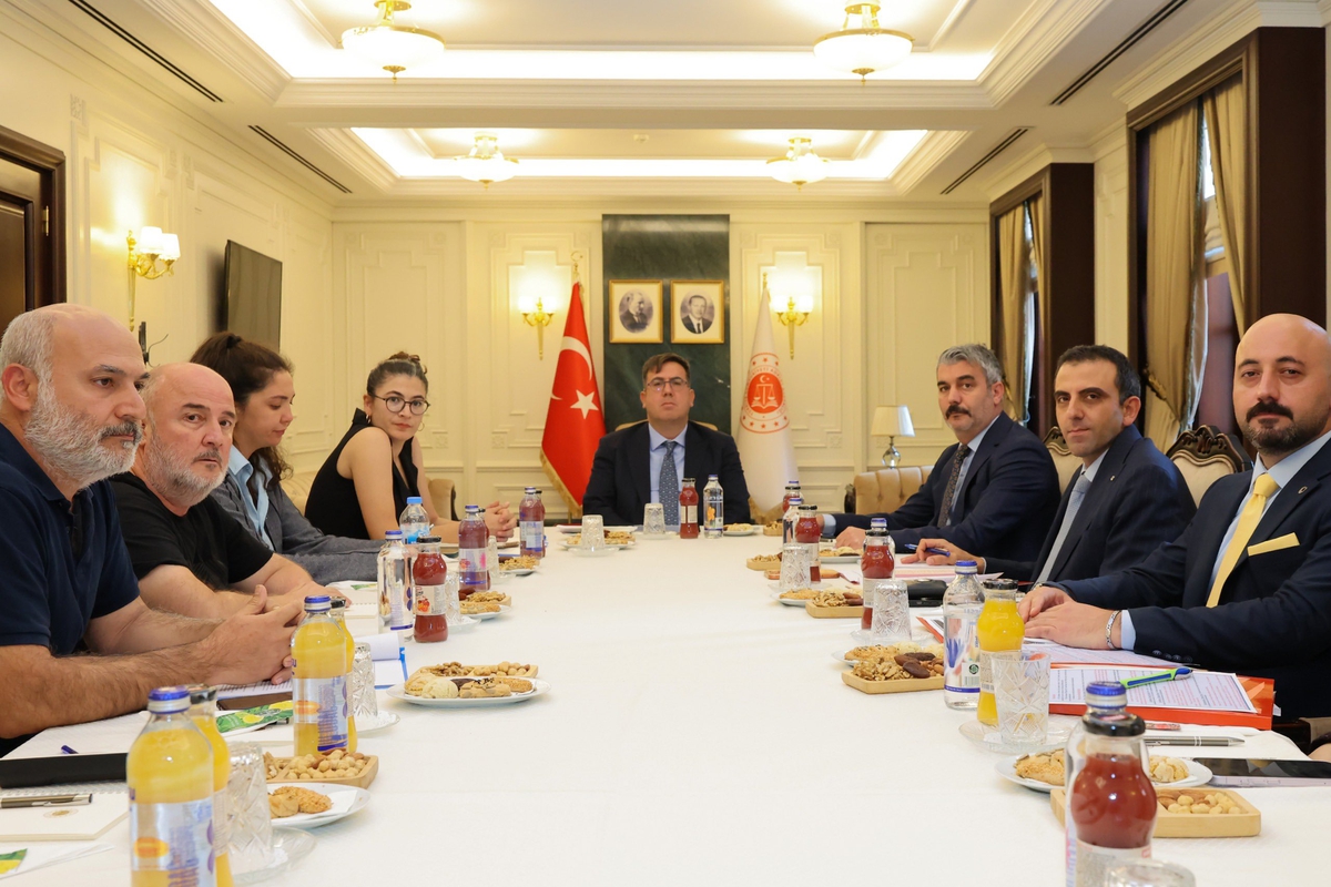 Döne Kaya, Adalet Nöbeti'ni sonlandırdı; X hesabı erişime kapatıldı