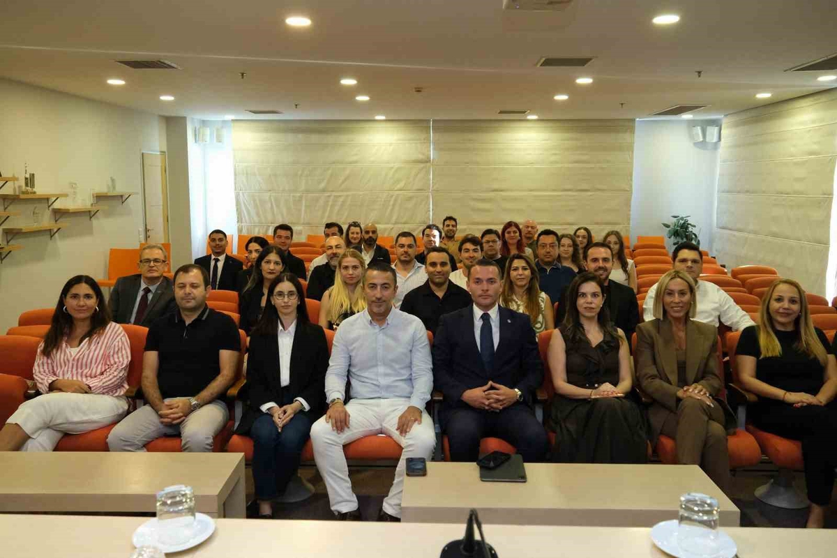 EGİAD seminerinde yapay zekâda şirket görünürlüğü için GEO ve AEO ele alındı