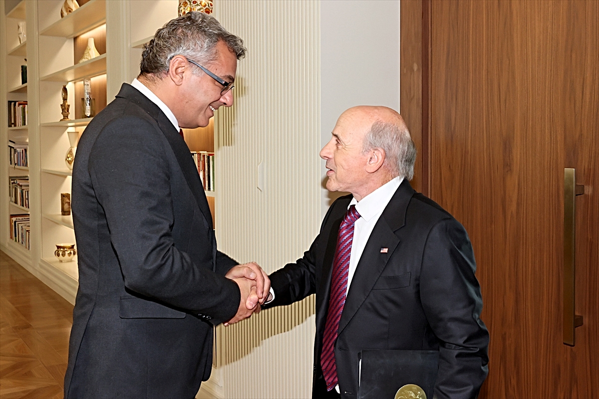 Erhürman, ABD’nin GKRY Büyükelçisi Breslow’a güven önlemlerini anlattı